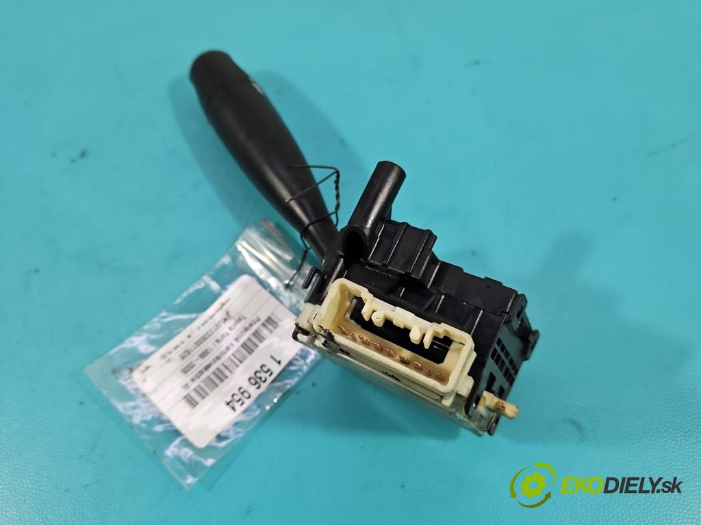 Toyota Yaris I 1999-2005 1.0 vvti 68 HP manual 50 kW 998 cm3 3- prepínač smeroviek 1736482 (Prepínacie páčky pod volantom)