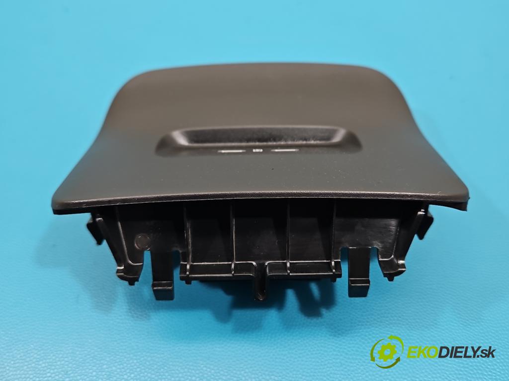 Skoda Octavia IV 2019- 1.5 TSI 150 HP automatic 110 kW 1498 cm3 5- zásuvka USB 3G5035718A