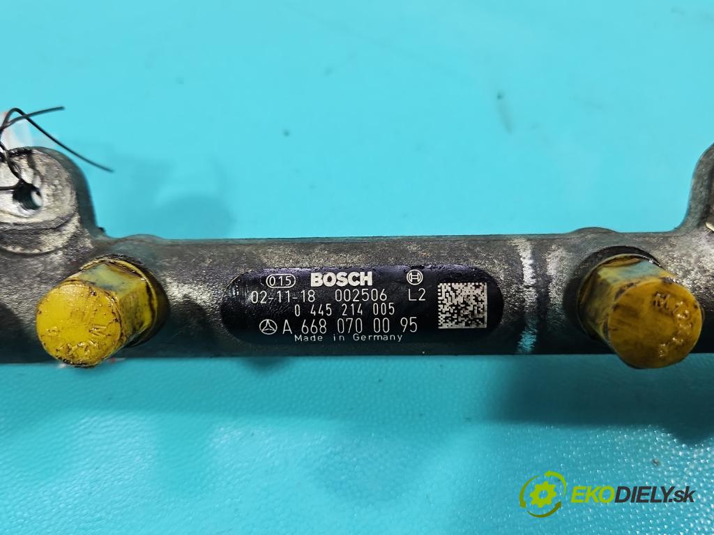 Mercedes Vaneo 1.7 cdi 91 KM manual 67 kW 1689 cm3 5- lišta vstrekovacia 0445214005 (Vstrekovacia lišta)