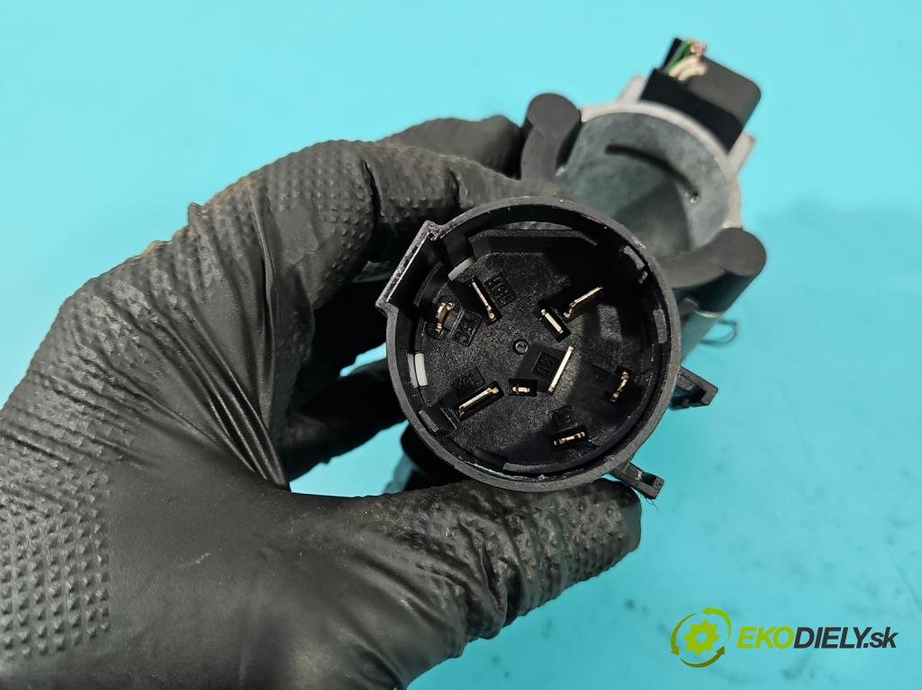 Mercedes Vaneo 1.7 cdi 91 KM manual 67 kW 1689 cm3 5- Spínačka  (Spínacia skrinka)