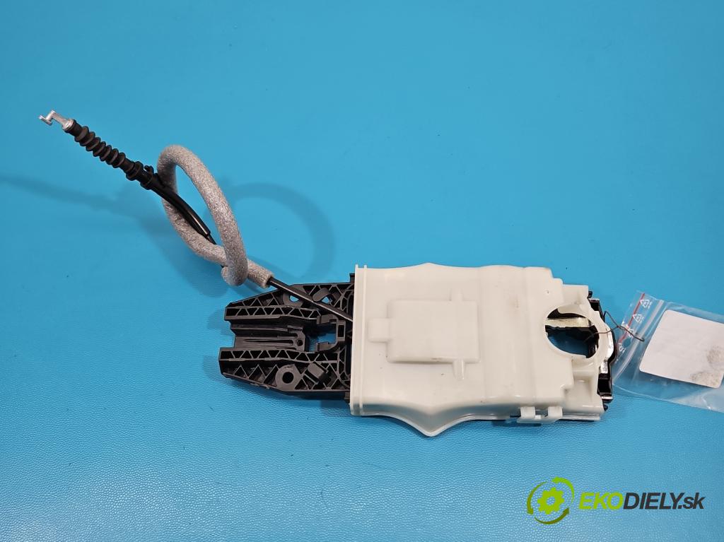 Skoda Octavia IV 2019- 1.5 TSI 150 HP automatic 110 kW 1498 cm3 5- rukoväť predné ľavé mimo: 8V0837885 (Kľučka dverí vonkajšia predná ľavá)