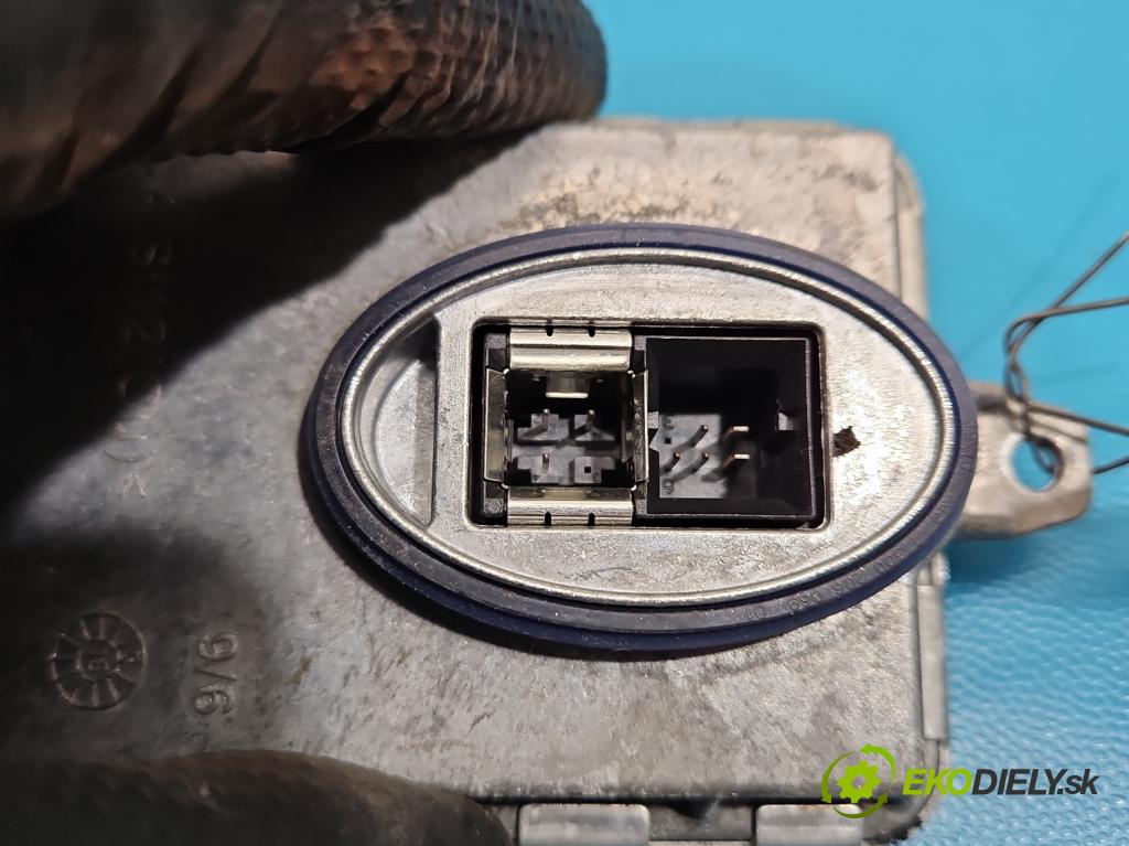 Bmw X5 F15 2013-2018 3.0d 258 HP automatic 190 kW 2993 cm3 5- střídač: xenon 130732931815 (Riadiaca jednotka xenónu)