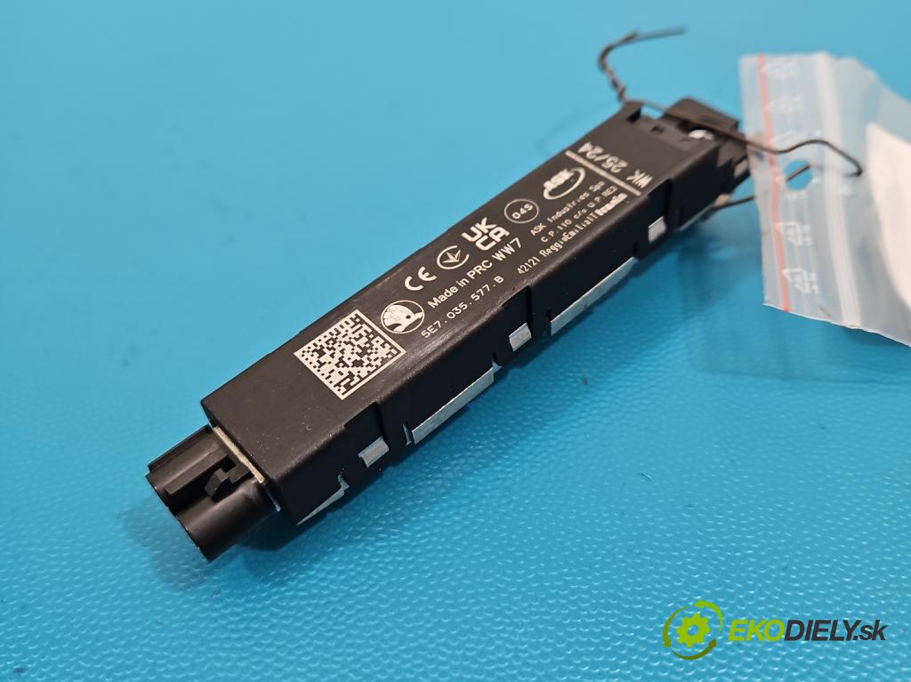 Skoda Octavia IV 2019- 1.5 TSI 150 HP automatic 110 kW 1498 cm3 5- Zesilovač: 5E7035577B (Zosilňovač)