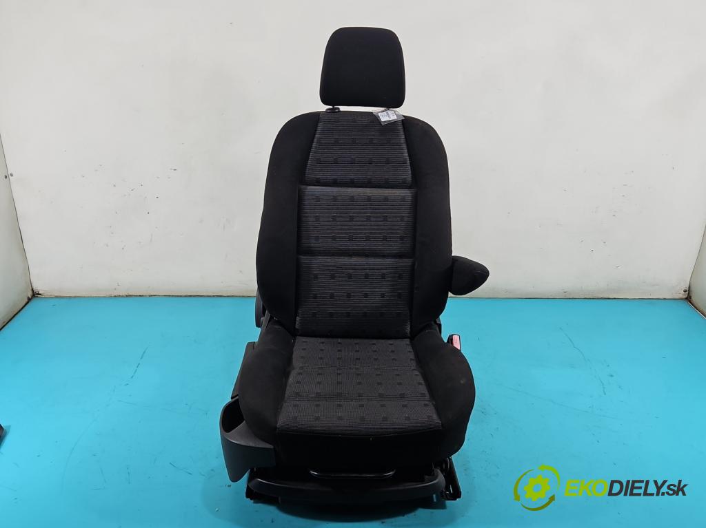 Peugeot 307 2.0 HDI 107 HP manual 79 kW 1997 cm3 5- Sedačka pravý  (Sedadlo)
