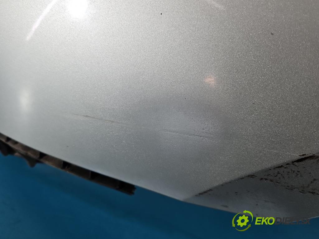 Peugeot 307 2.0 HDI 107 HP manual 79 kW 1997 cm3 5- blatnik přední levý  (Levý přední blatník)