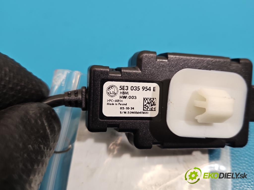 Skoda Octavia IV 2019- 1.5 TSI 150 HP automatic 110 kW 1498 cm3 5- riadiaca jednotka ostatné 5E3035954E