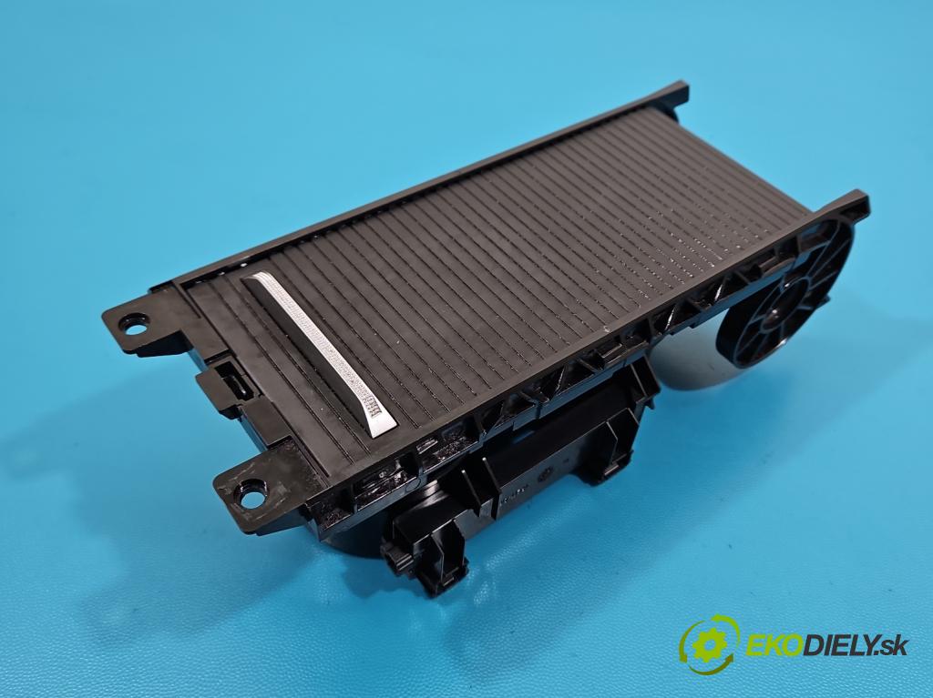 Skoda Octavia IV 2019- 1.5 TSI 150 HP automatic 110 kW 1498 cm3 5- Rukojeť: na nápoje: 5E3862531C (Držiak (úchyt) na nápoje)