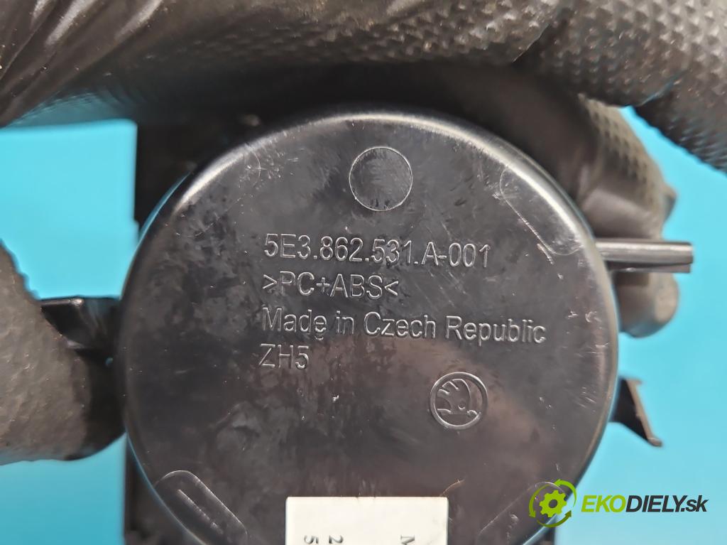 Skoda Octavia IV 2019- 1.5 TSI 150 HP automatic 110 kW 1498 cm3 5- Rukojeť: na nápoje: 5E3862531C (Držiak (úchyt) na nápoje)