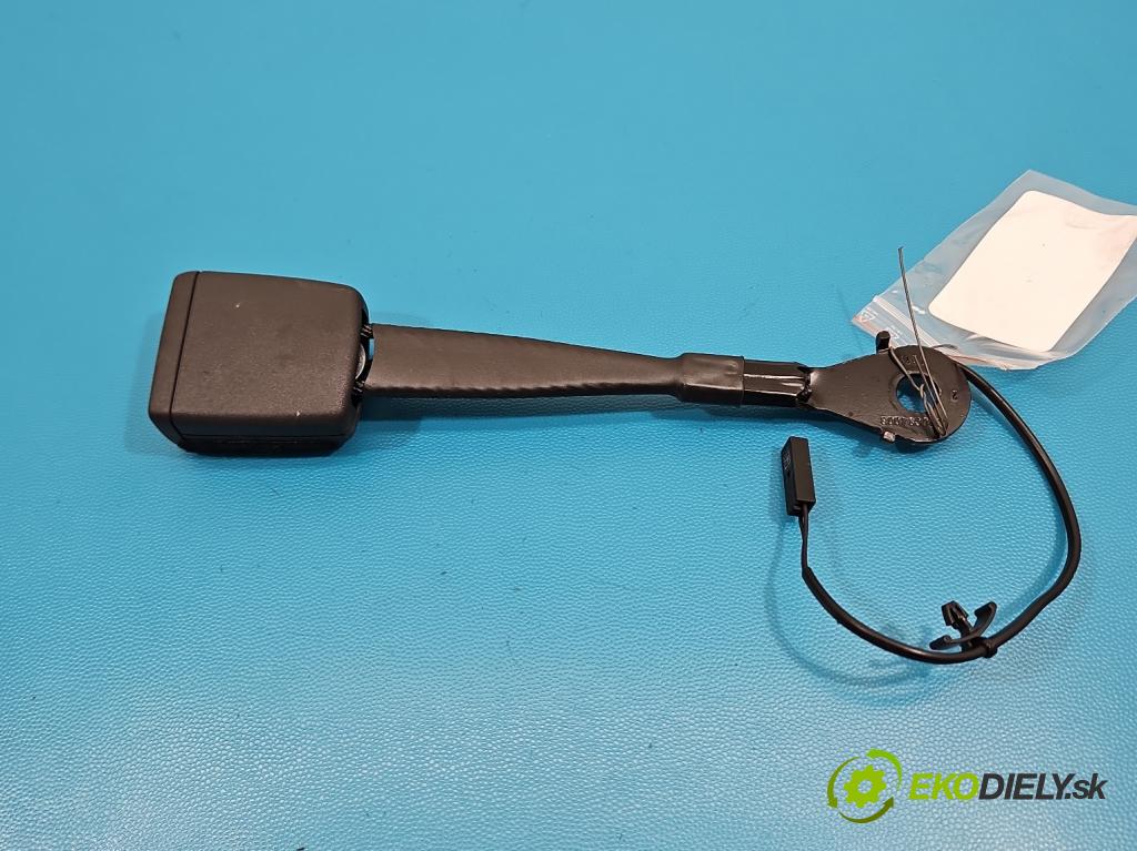 Skoda Octavia IV 2019- 1.5 TSI 150 HP automatic 110 kW 1498 cm3 5- pas bezpečnosť: predné pravý 8Y0857755