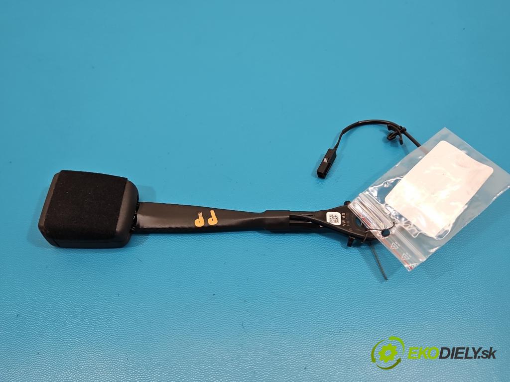 Skoda Octavia IV 2019- 1.5 TSI 150 HP automatic 110 kW 1498 cm3 5- pas bezpečnosť: predné pravý 8Y0857755