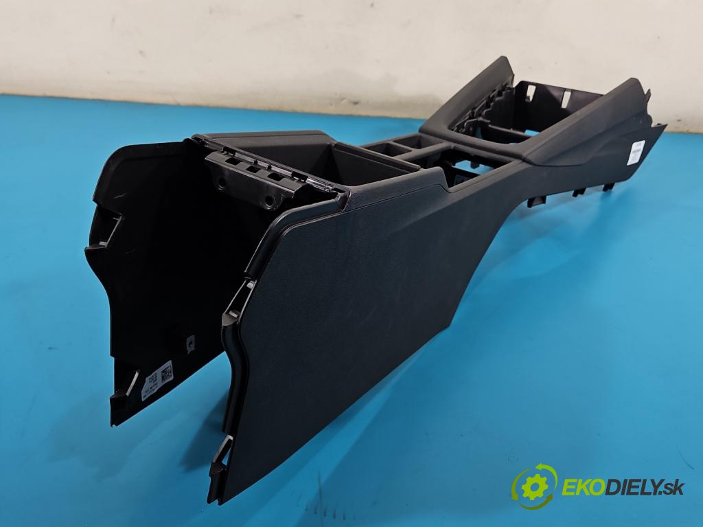 Skoda Octavia IV 2019- 1.5 TSI 150 HP automatic 110 kW 1498 cm3 5- operadlo 5E4863241A (Lakťová opierka)