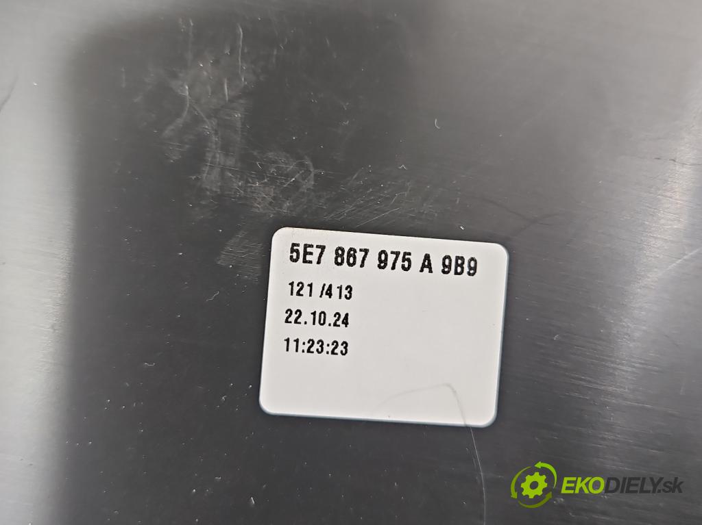 Skoda Octavia IV 2019- 1.5 TSI 150 HP automatic 110 kW 1498 cm3 5- Čalounictví: kufrové dvere 5E7867975A