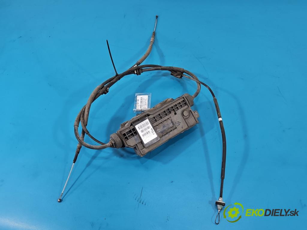 Bmw X5 F15 2013-2018 3.0d 258 HP automatic 190 kW 2993 cm3 5- Brzda manuál: elektrický: P686851401 (Ručná brzda)