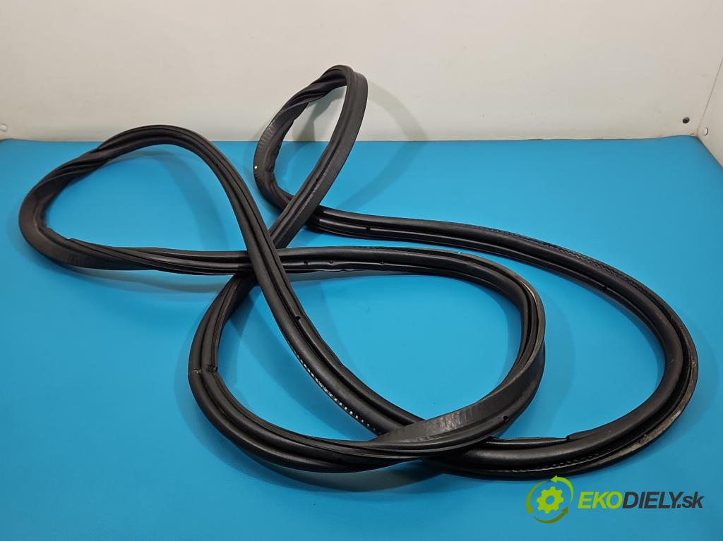 Bmw X5 F15 2013-2018 3.0d 258 hp automatic 190 kW 2993 cm3 5- Těsnění: kufrových dveří 7385847