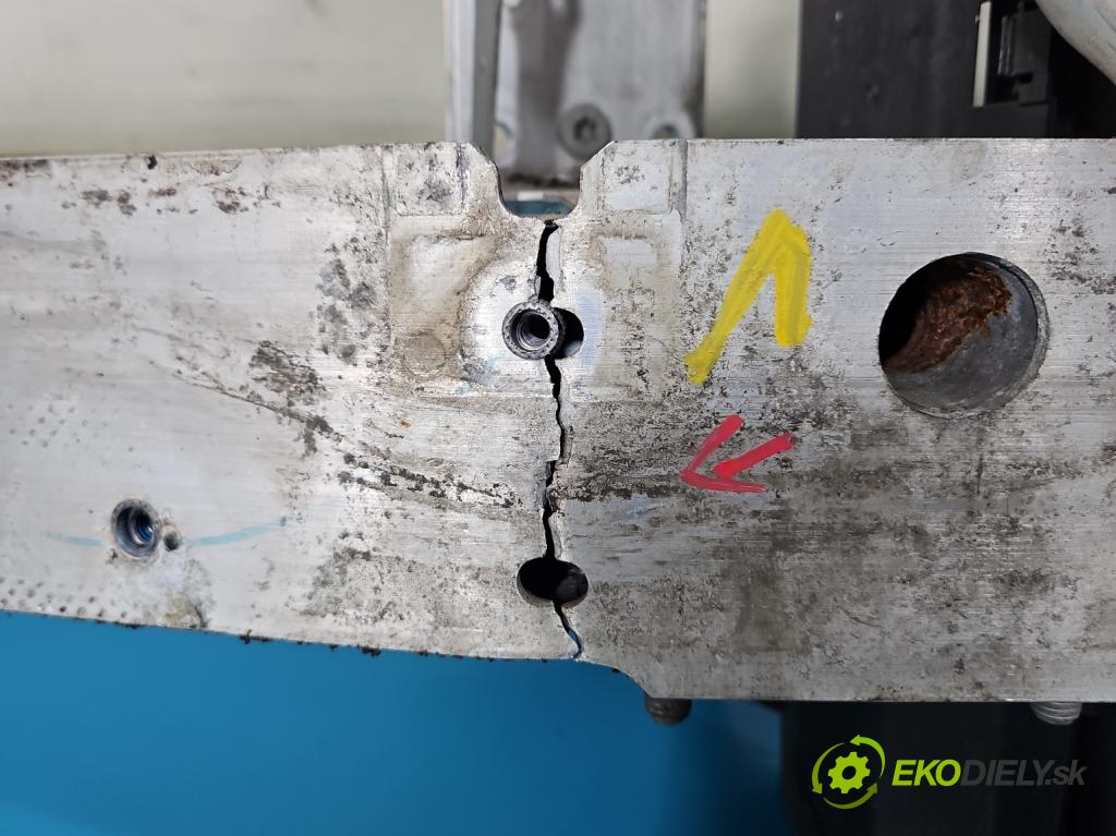 Bmw X5 F15 2013-2018 3.0d 258 hp automatic 190 kW 2993 cm3 5- stěna přední 7308045 (Přední výztuha)