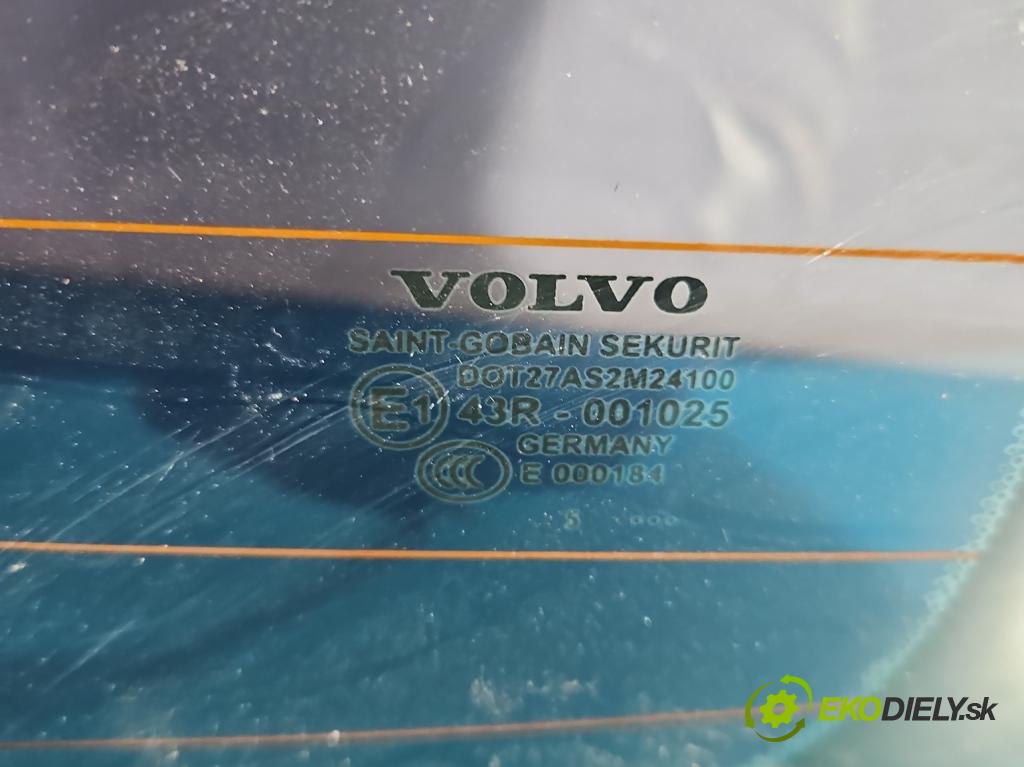 Volvo V50 2.0d 136hp manual 100 kW 1997 cm3 5- sklo zadní  (Zadní sklo)