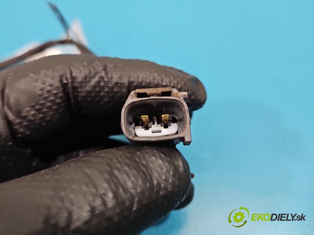 Isuzu D-Max II 2011-2019 2.5d 163 HP manual 120 kW 2499 cm3 2- snímač teploty: výfukové  (Snímač)