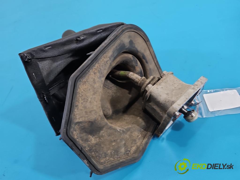 Isuzu D-Max II 2011-2019 2.5d 163 HP manual 120 kW 2499 cm3 2- Páka: Změny: stupeň,rýchlosť  (Rýchlostná páka (kulisa))