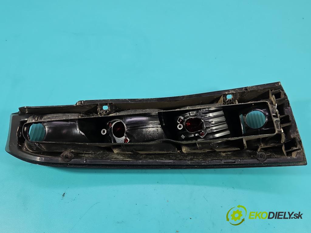 Opel Meriva A 2002-2010 1.3 cdti 75 HP manual 55 kW 1248 cm3 5- svetlo / reflektor zadné pravé  (Kľučka dverí ostatné)