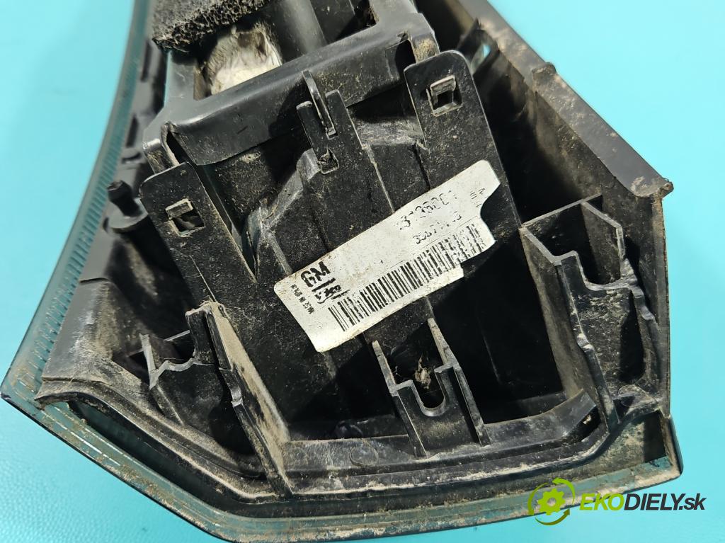 Opel Meriva A 2002-2010 1.3 cdti 75 HP manual 55 kW 1248 cm3 5- svetlo / reflektor zadné pravé  (Kľučka dverí ostatné)