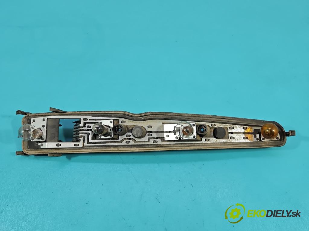 Opel Meriva A 2002-2010 1.3 cdti 75 HP manual 55 kW 1248 cm3 5- svetlo / reflektor zadné ľavé  (Kľučka dverí ostatné)