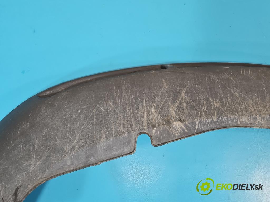 Audi A4 B5 1994-2001 1.6 8v 101 hp manual 74 kW 1595 cm3 4- lišta nárazníku přední 8D0807110H