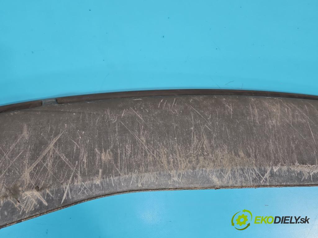 Audi A4 B5 1994-2001 1.6 8v 101 hp manual 74 kW 1595 cm3 4- lišta nárazníku přední 8D0807110H