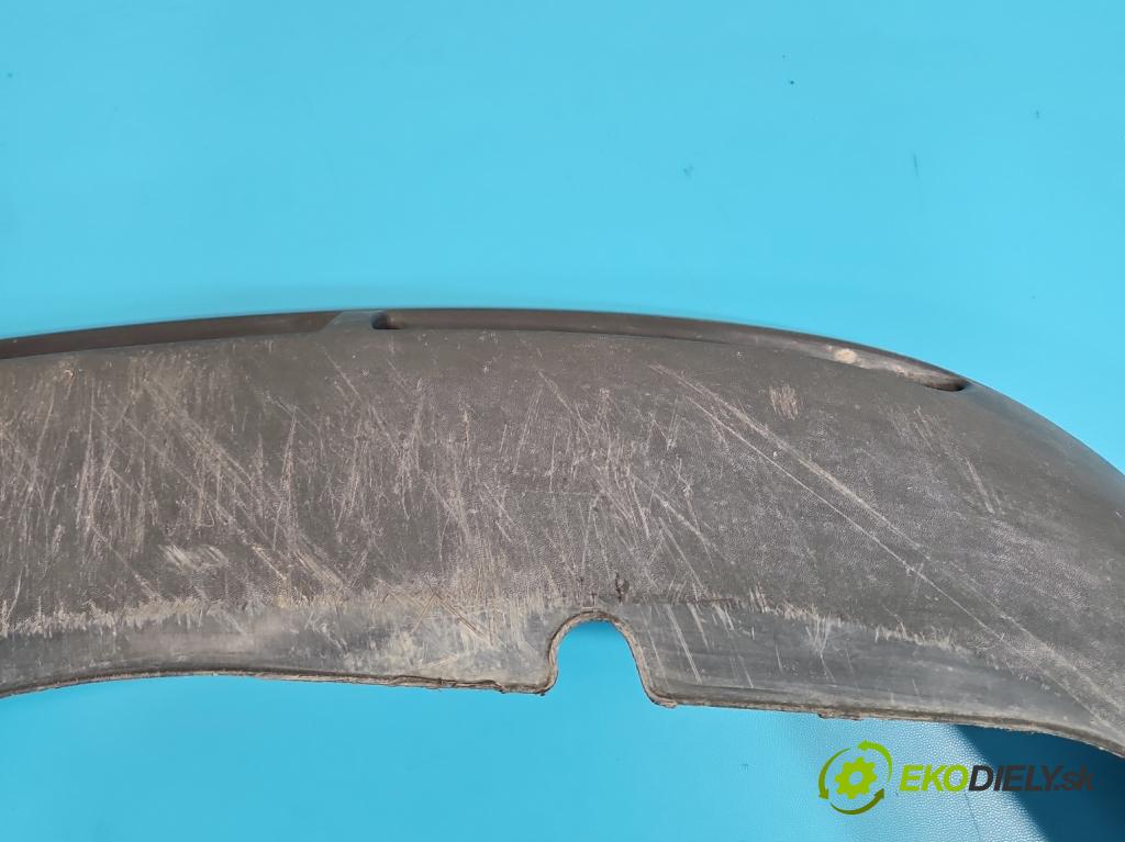 Audi A4 B5 1994-2001 1.6 8v 101 hp manual 74 kW 1595 cm3 4- lišta nárazníku přední 8D0807110H