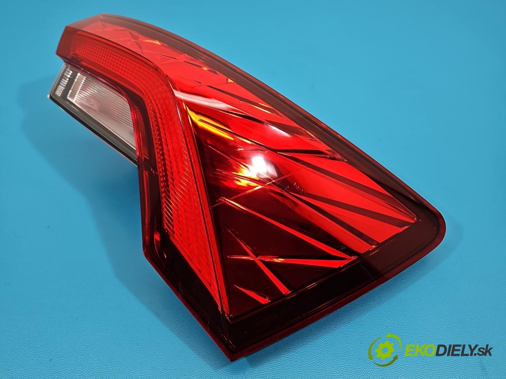 Skoda Scala 2019- 1.0 tsi 114 HP manual 84 kW 999 cm3 5- svetlo / reflektor zadné pravé 657945096 (Kľučka dverí ostatné)