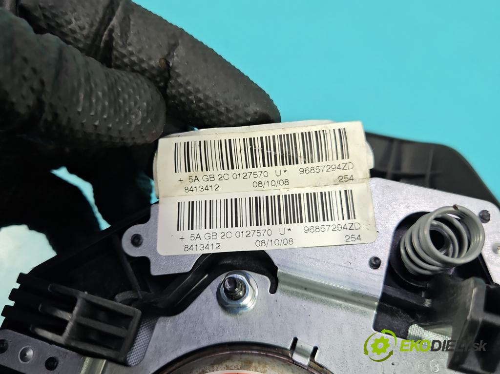 Peugeot 207 1.4 16V 95 HP manual 70 kW 1397 cm3 3- volant 96857294ZD (Volant)