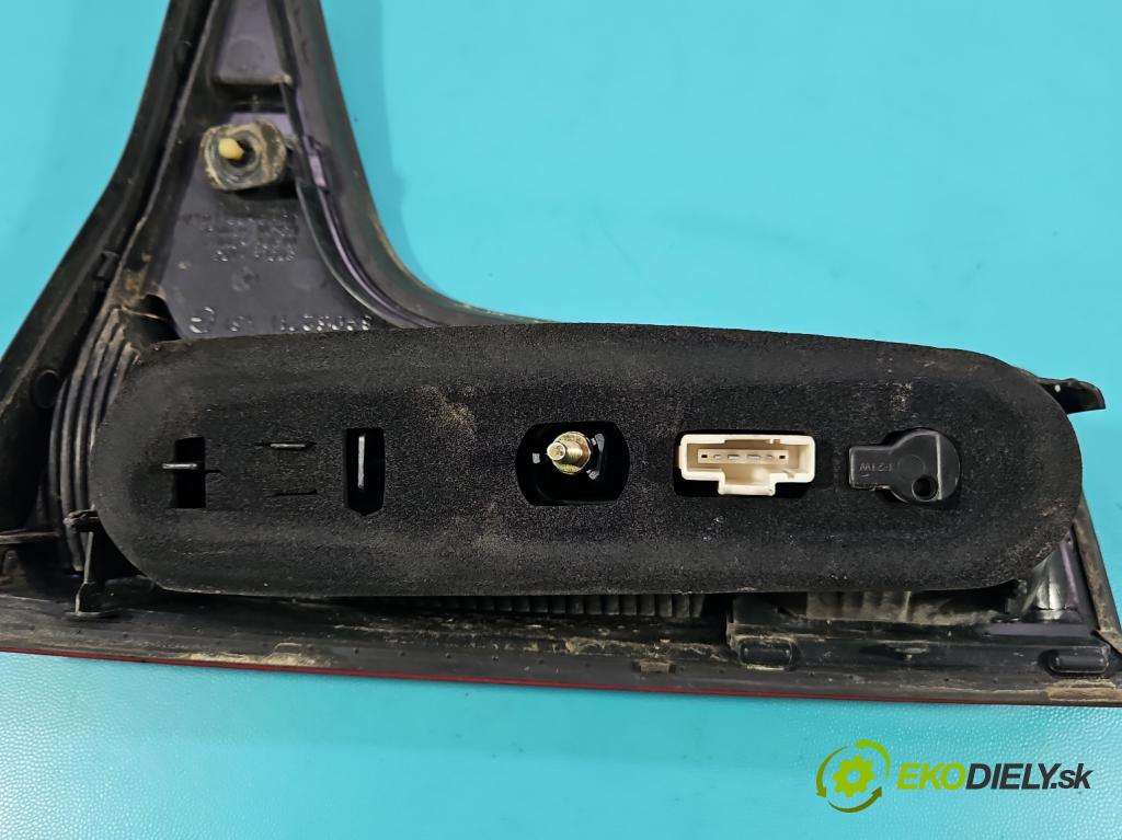 Citroen C5 I 2001-2008 1.8 16V 125 hp manual 92 kW 1749 cm3 5- světlo zadní levé 89032711 (Klika dveří ostatní)