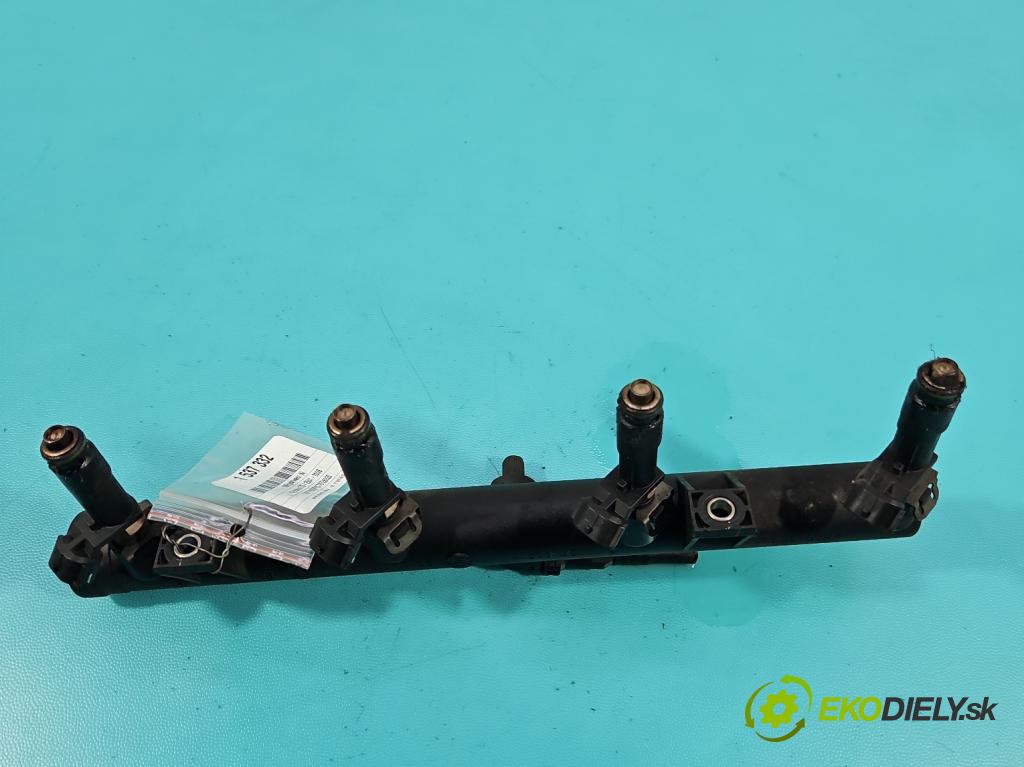 Citroen C5 I 2001-2008 1.8 16V 125 HP manual 92 kW 1749 cm3 5- vstrek 9628084680 (Vstrekovač paliva)