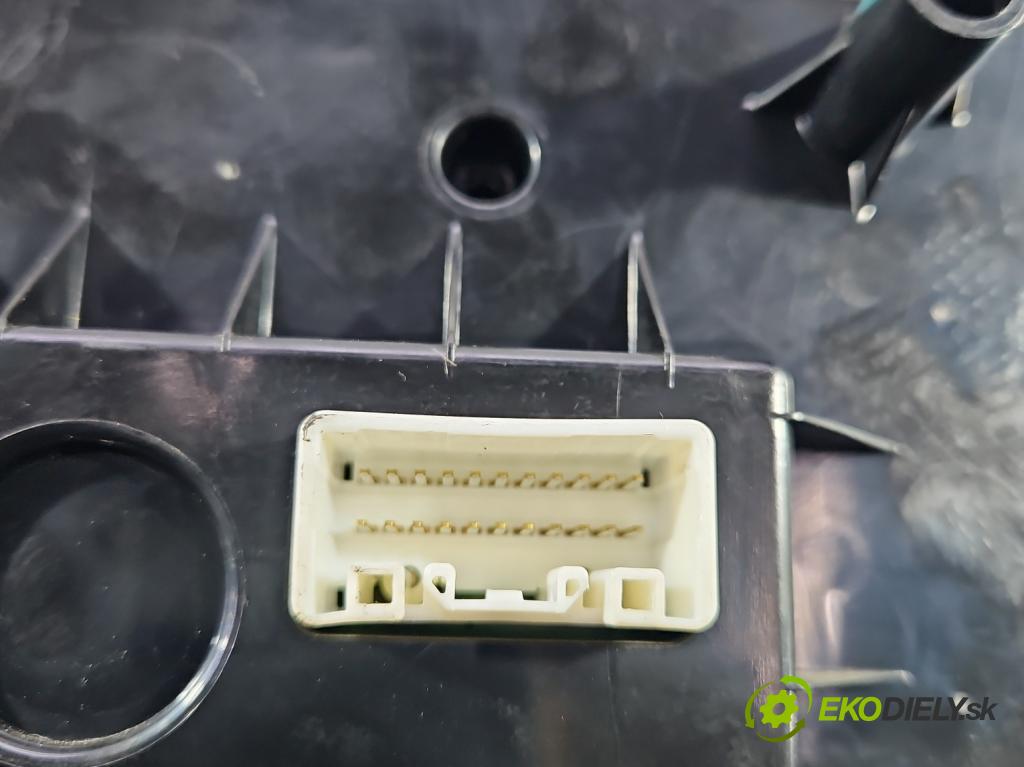 Toyota Avensis Verso 2001-2009 2.0 vvti 150 HP manual 110 kW 1998 cm3 5- panel kúrenia 55900-44260