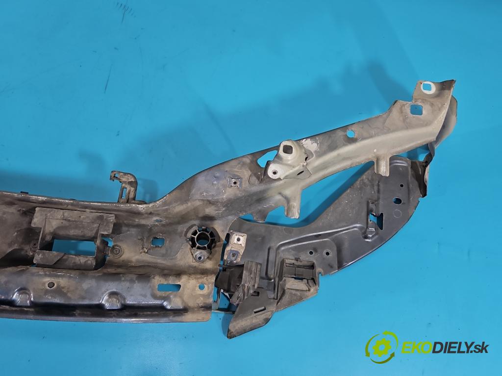 Volvo V50 2.0d 136hp manual 100 kW 1997 cm3 5- stěna přední  (Přední výztuha)