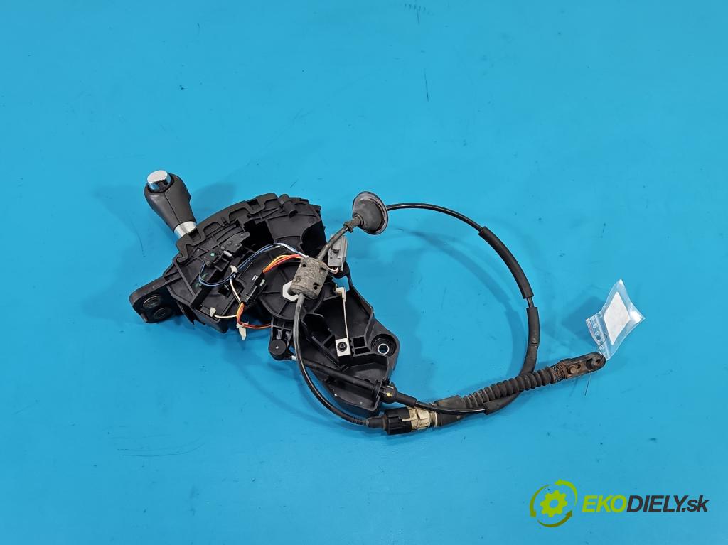 Dodge Caravan V 2007-2020 3.3 V6 178HP: automatic 131 kW 3301 cm3 5- Páka: Změny: stupeň,rýchlosť  (Rýchlostná páka (kulisa))