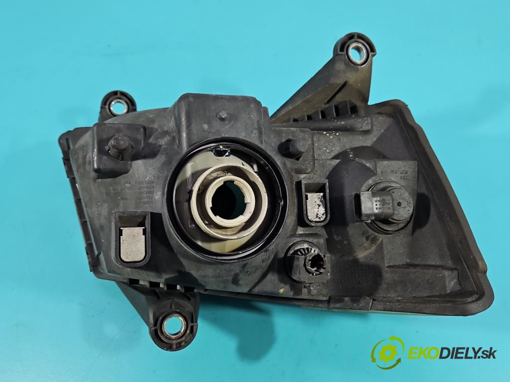 Dodge Caravan V 2007-2020 3.3 V6 178HP: automatic 131 kW 3301 cm3 5- Reflektor: ľavý 05113333AD (Kľučka dverí ostatné)