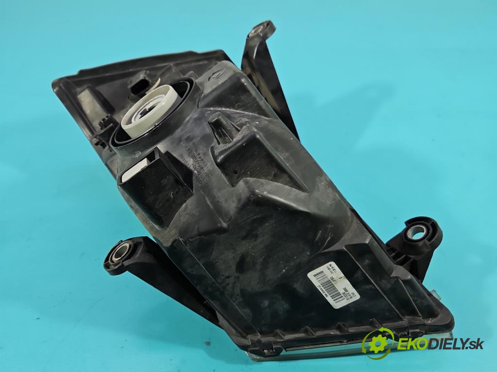 Dodge Caravan V 2007-2020 3.3 V6 178HP: automatic 131 kW 3301 cm3 5- Reflektor: pravý 05113332AD (Svetlo predné pravé)