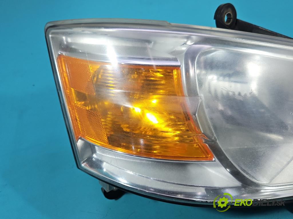 Dodge Caravan V 2007-2020 3.3 V6 178HP: automatic 131 kW 3301 cm3 5- Reflektor: pravý 05113332AD (Svetlo predné pravé)
