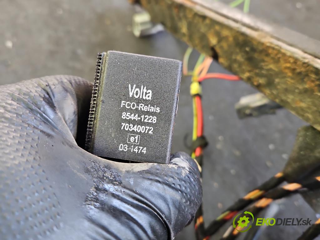 Ford Kuga Mk1 2008-2013 2.0 tdci 136hp manual 100 kW 1997 cm3 5- oko tažné  (Tažné zařízení)