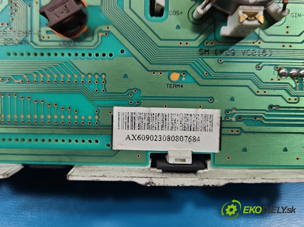 Nissan Micra K12 2003-2010 1.5 dci 65 HP manual 48 kW 1461 cm3 3- prístrojovka/ budíky AX765 (Prístrojová doska)