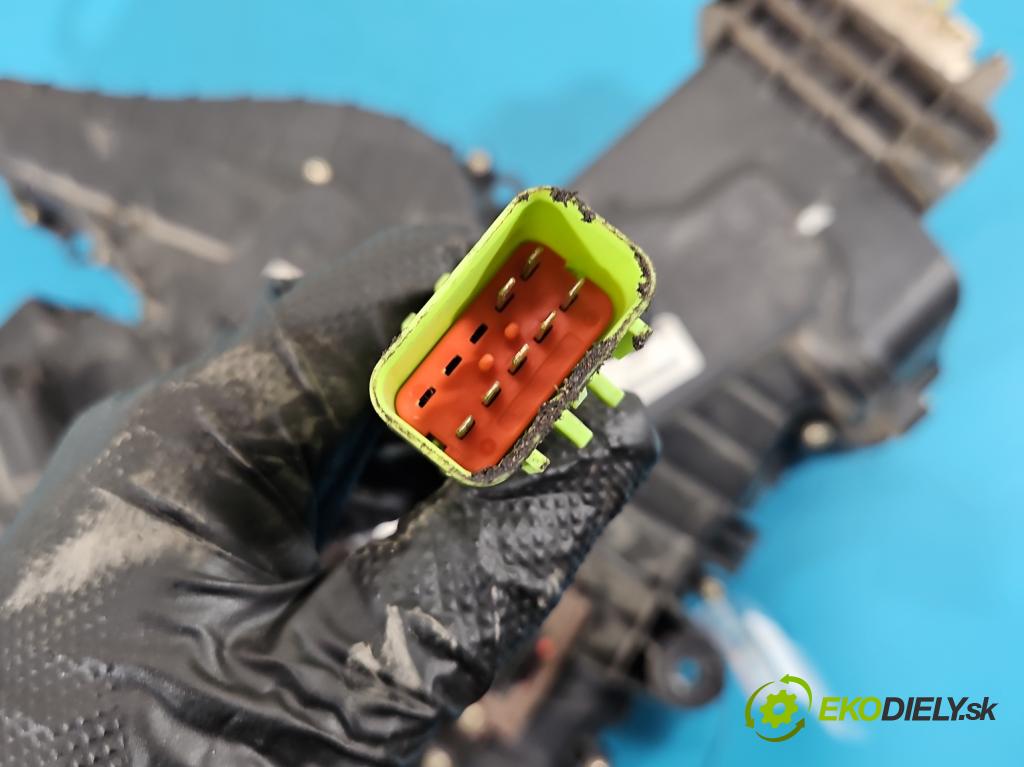 Dodge Caravan V 2007-2020 3.3 V6 178KM automatic 131 kW 3301 cm3 5- radiátor 5289400 (Radiátor topení)