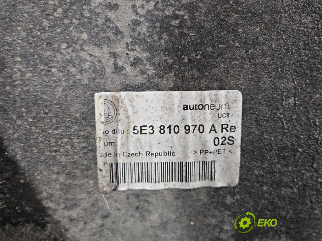 Skoda Octavia IV 2019- 1.5 TSI 150 HP automatic 110 kW 1498 cm3 5- Blatník: zadné pravé 5E3810970A