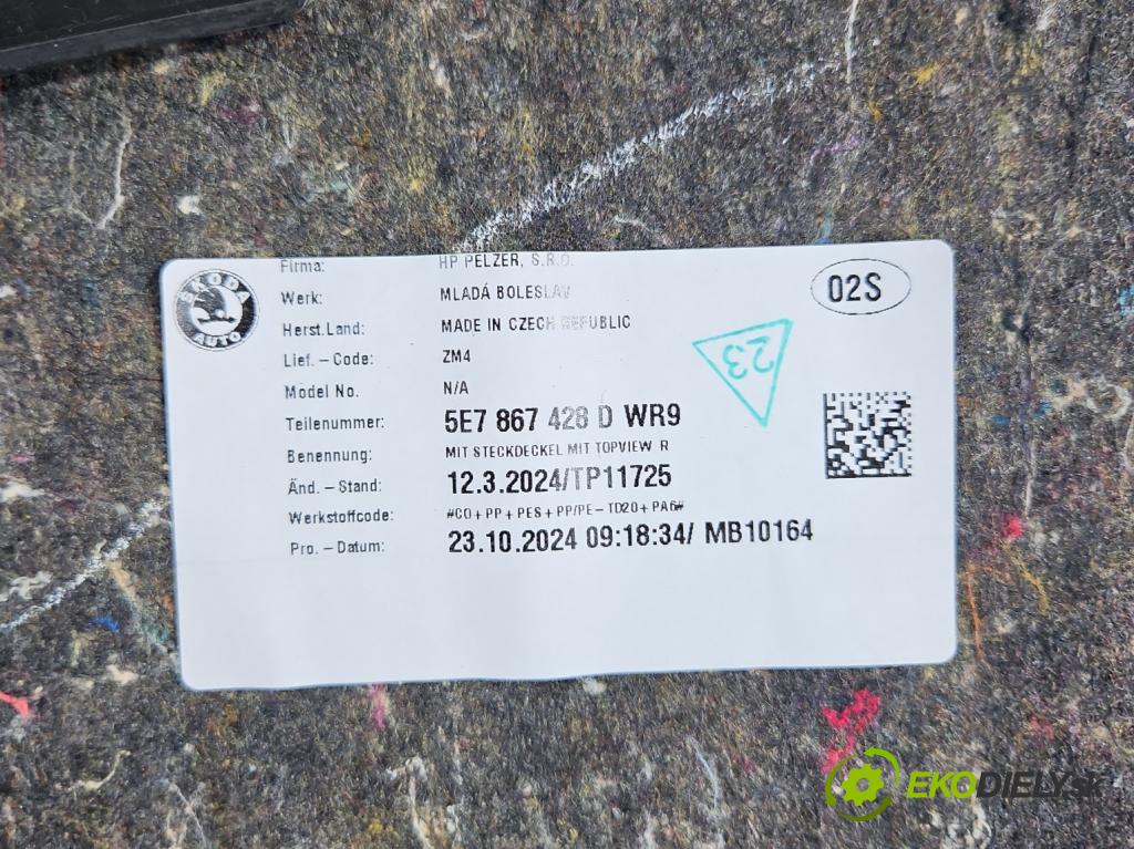 Skoda Octavia IV 2019- 1.5 TSI 150 HP automatic 110 kW 1498 cm3 5- Čalounictví: kufra: pravé 5E7867428D