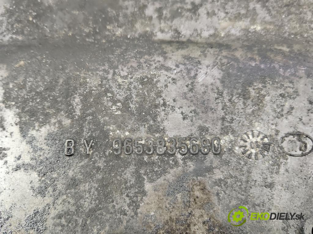 Volvo V50 2.0d 136 HP manual 100 kW 1997 cm3 5- vaňa olejová 9653835680 (Olejová vaňa)