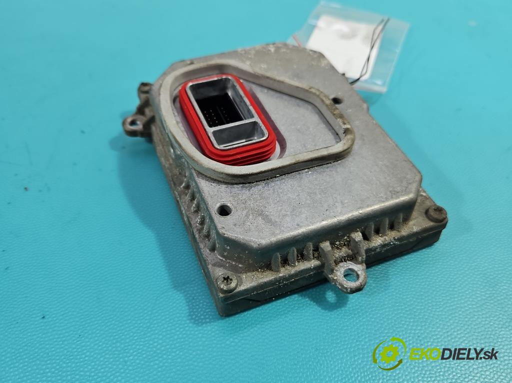 Volvo V50 2.0d 136 HP manual 100 kW 1997 cm3 5- střídač: xenon 1307329098 (Riadiaca jednotka xenónu)