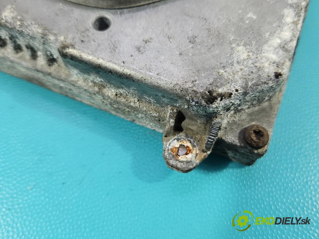 Volvo V50 2.0d 136 HP manual 100 kW 1997 cm3 5- střídač: xenon 1307329098 (Riadiaca jednotka xenónu)