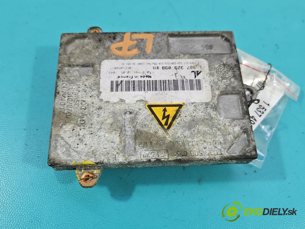 Volvo V50 2.0d 136 HP manual 100 kW 1997 cm3 5- střídač: xenon 1307329098 (Riadiaca jednotka xenónu)