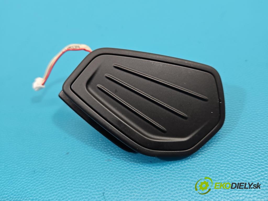 Skoda Octavia IV 2019- 1.5 TSI 150 HP automatic 110 kW 1498 cm3 5- prepínač multifunkční: řízení: 5E3951523 (Prepínacie páčky pod volantom)