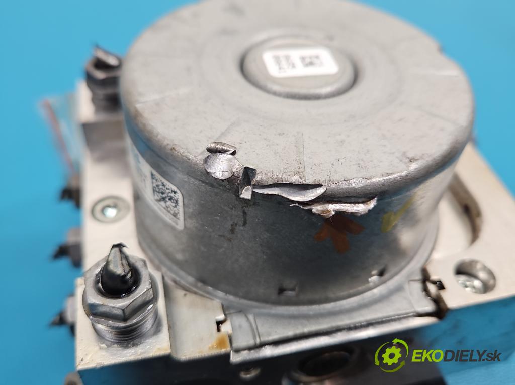 Skoda Octavia IV 2019- 1.5 TSI 150 hp automatic 110 kW 1498 cm3 5- čerpadlo abs 5WA614517DG (Pumpa ABS)