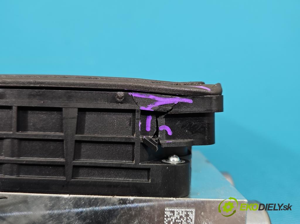 Skoda Octavia IV 2019- 1.5 TSI 150 hp automatic 110 kW 1498 cm3 5- čerpadlo abs 5WA614517DG (Pumpa ABS)